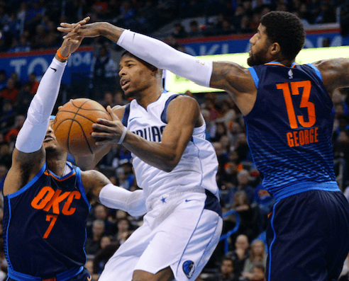  雷霆新秀隔扣戈贝尔引爆全场  