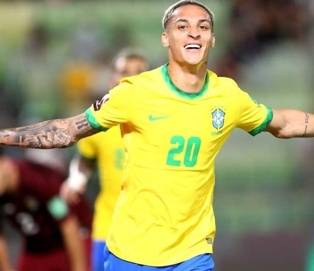  摩纳哥青训新星崛起，十七岁小将首秀破门  